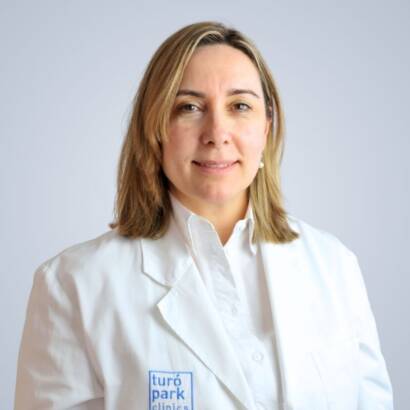 Dr. Verónica Diez, spécialiste en médecine esthétique et en traitements injectables à Barcelone.